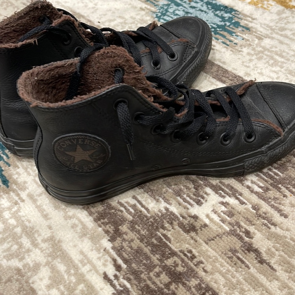 Converse lined shoes - leather
